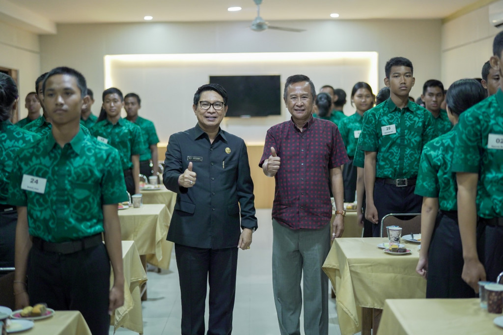 Sekda Adi Arnawa Beri Pengarahan Kepada Calon Paskibra Kabupaten Badung
